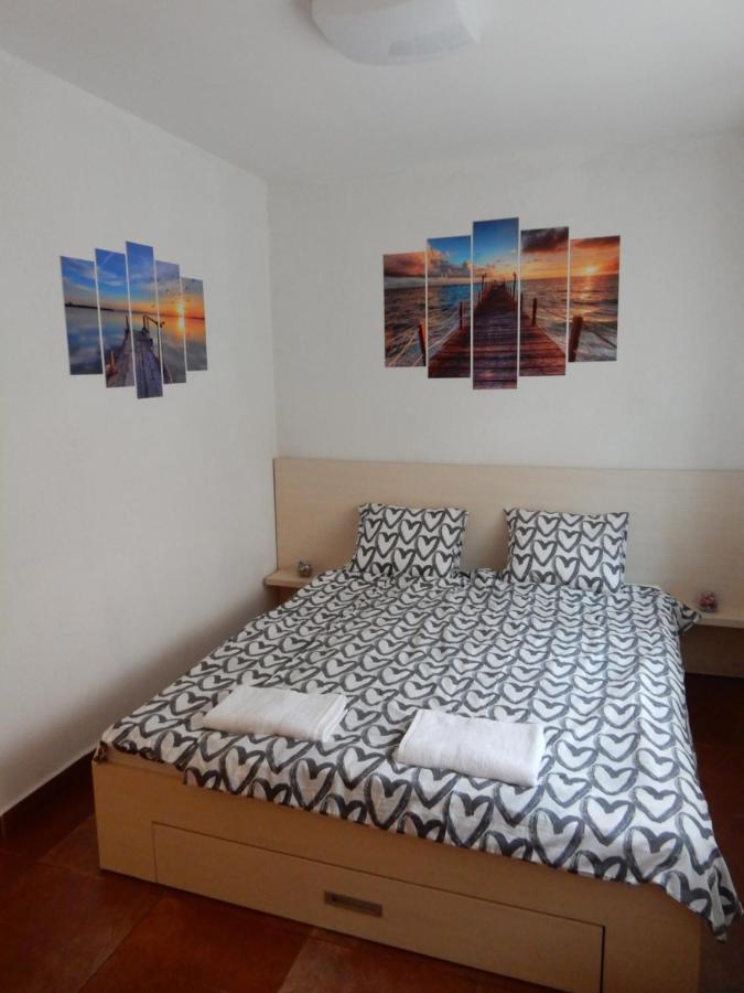 Rooms On The Beach Сиофок Екстериор снимка