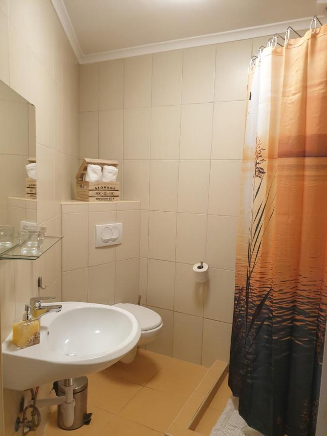Rooms On The Beach Сиофок Екстериор снимка